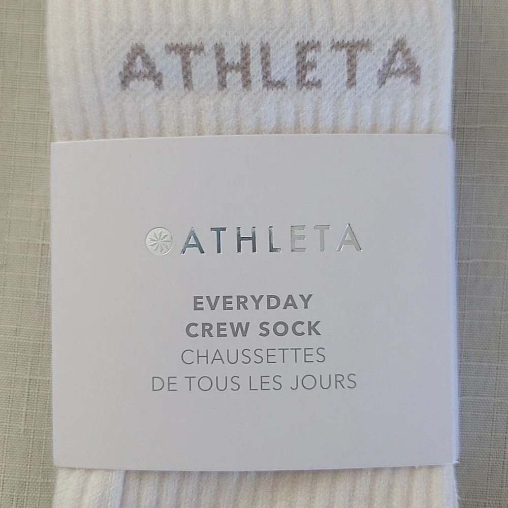 ATHLETA Everyday Crew Socks White M/L 7-9.5 Organic Cotton Gym Outdoor New NWT